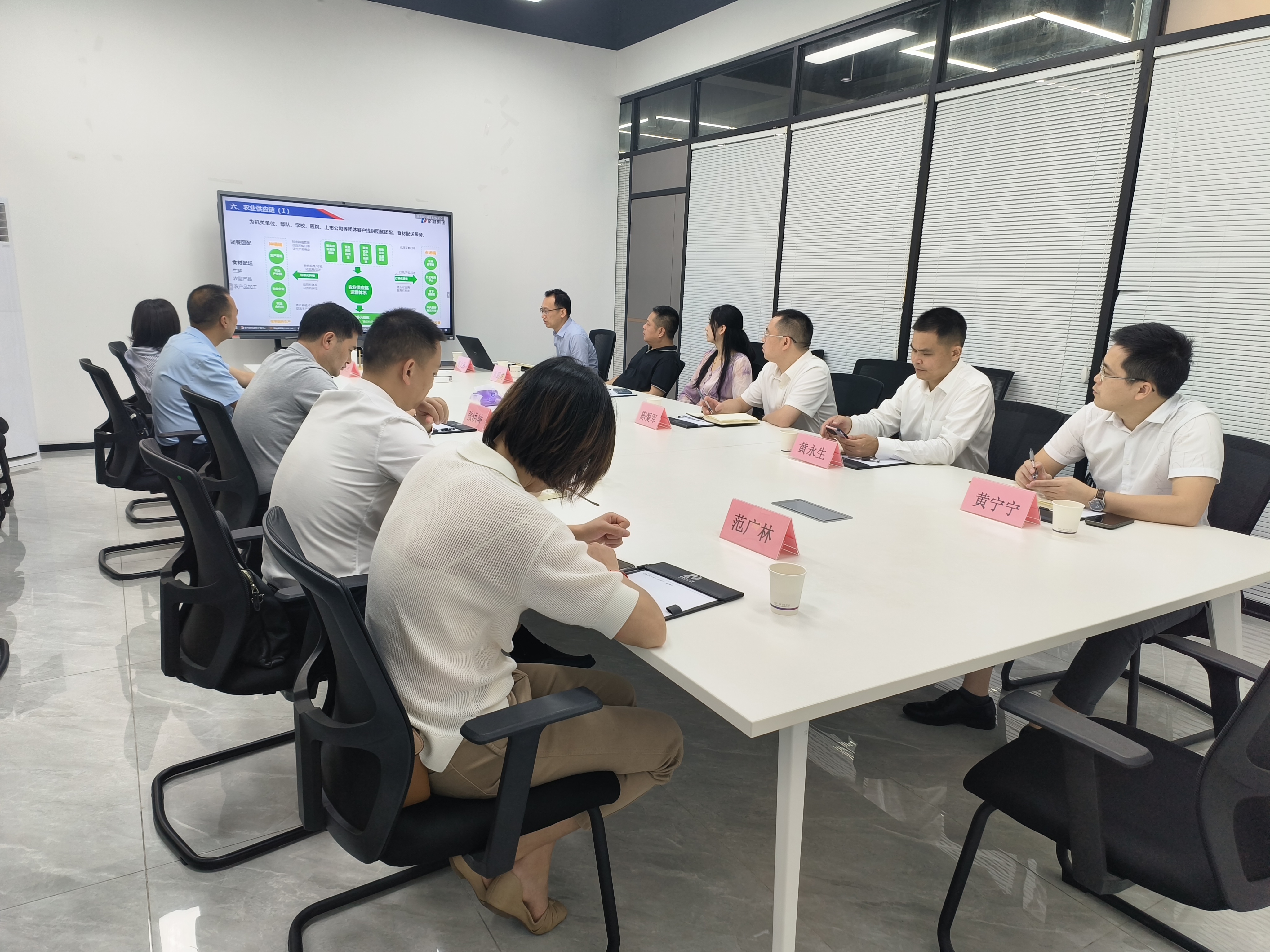 J9����-����վ����