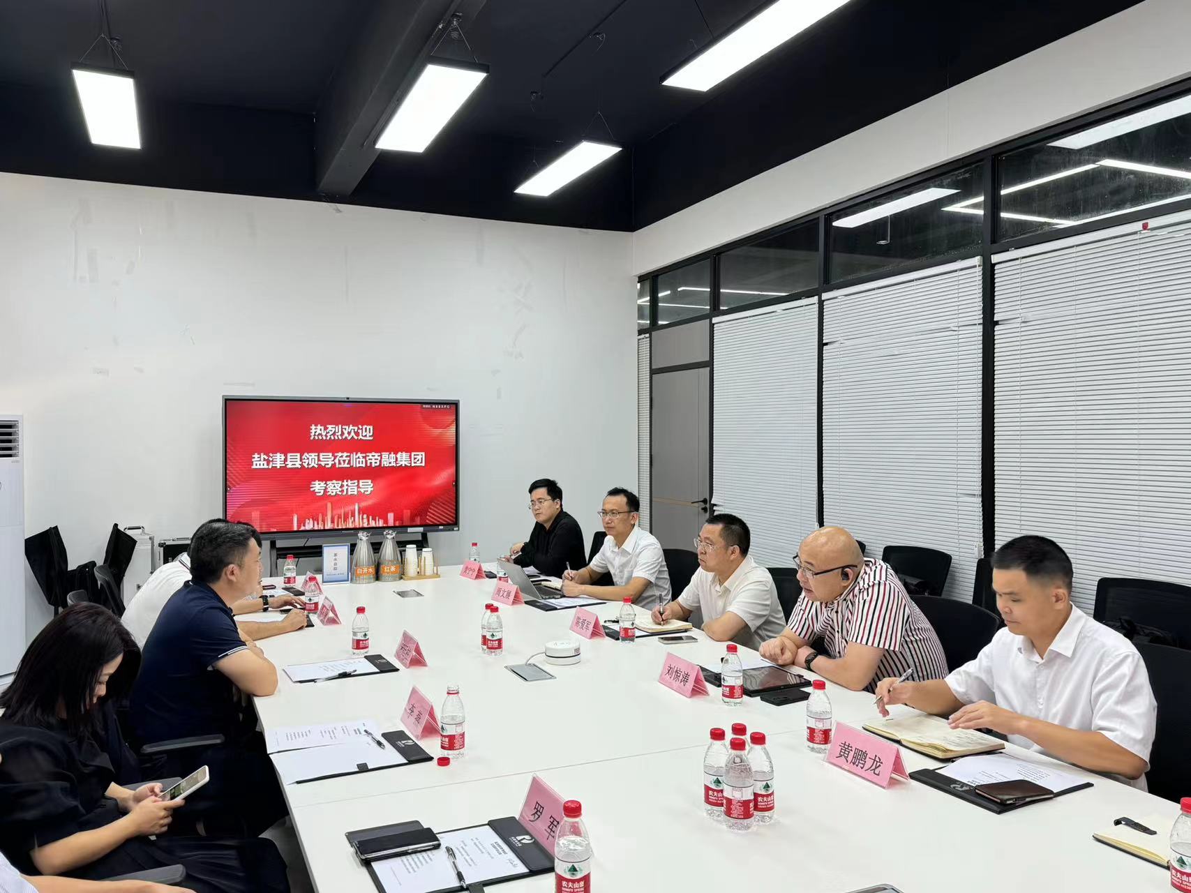 J9����-����վ����