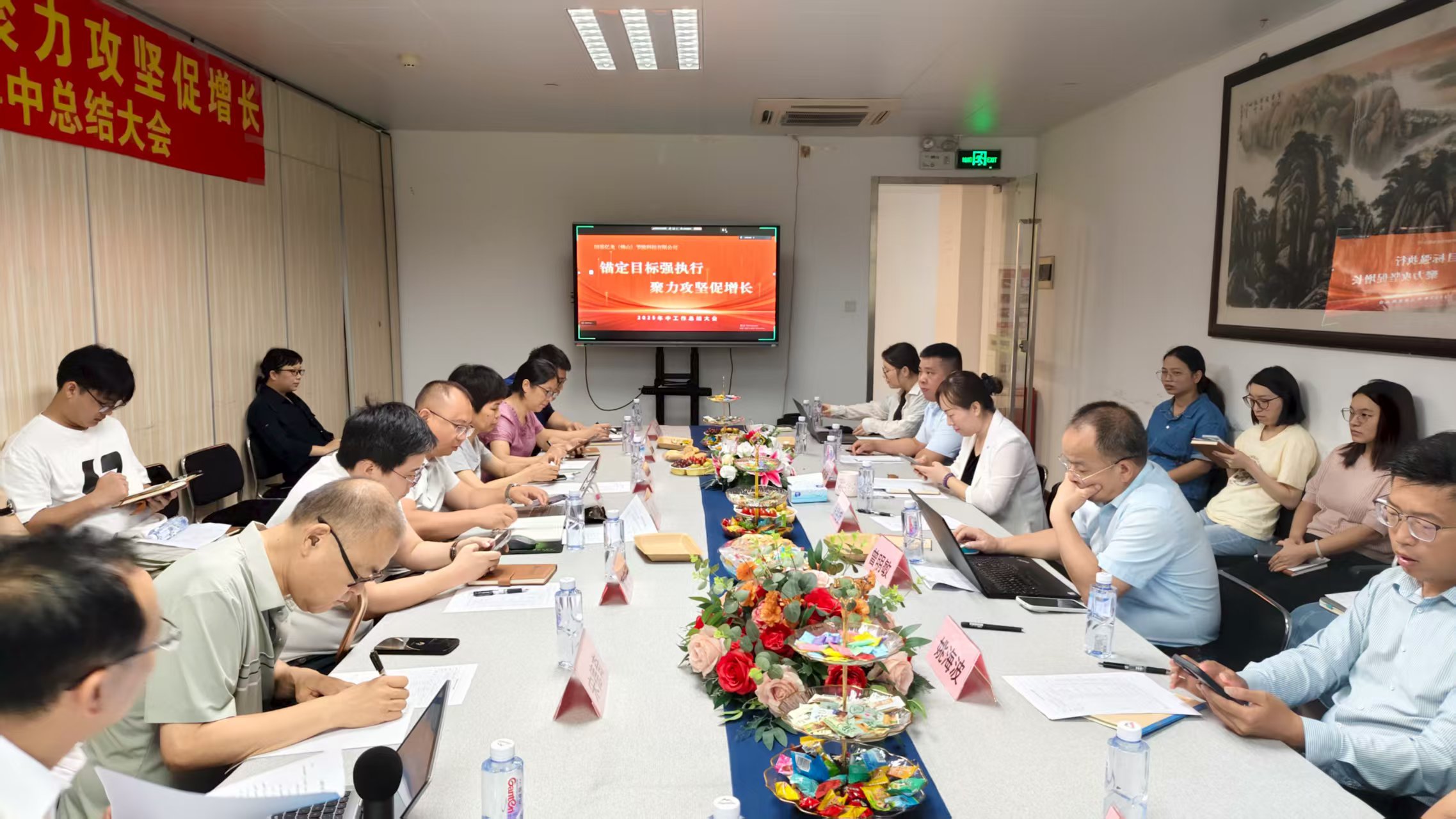 J9����-����վ����