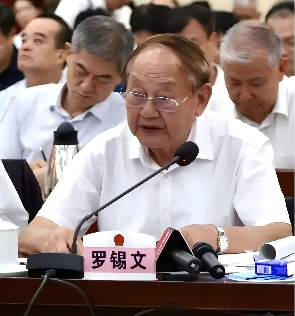 J9����-����վ����