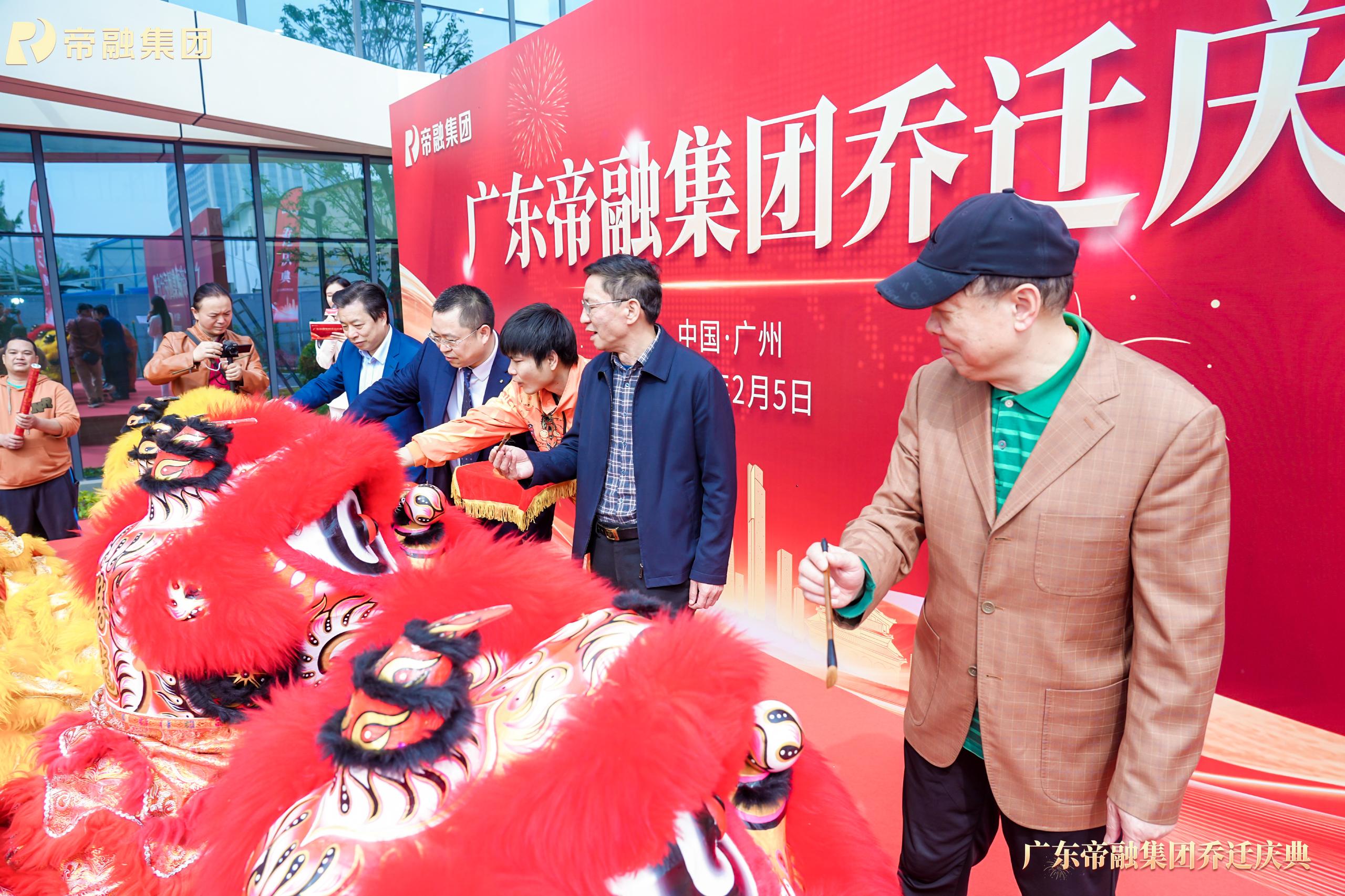 J9����-����վ����